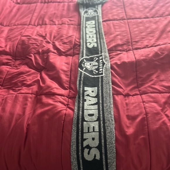 Las Vegas Scarf - Picture 1 of 2